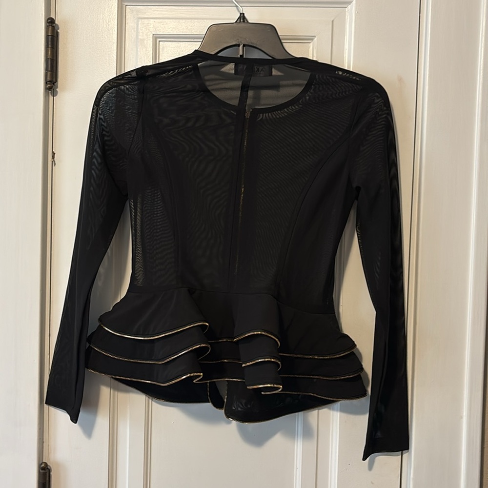 Super cool fun sheer ruffle top - Picture 2 of 2